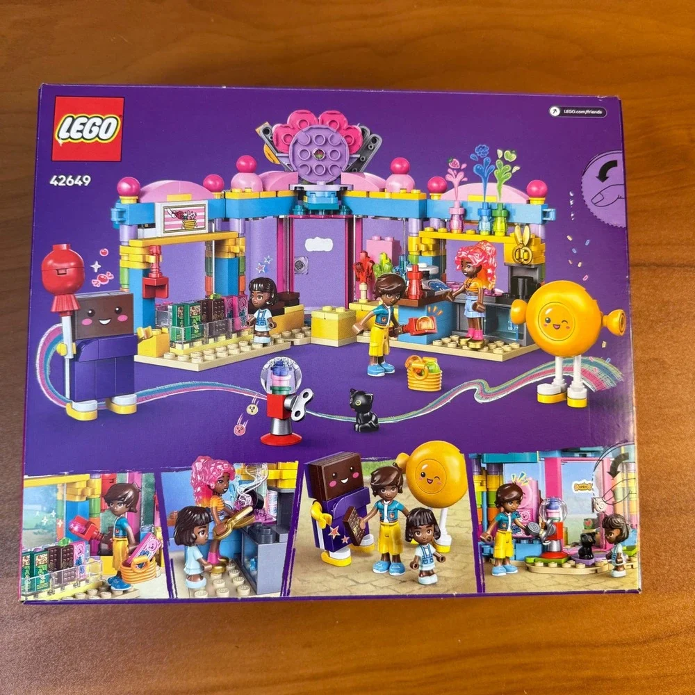 LEGO Friends Heartlake City Candy Store‎ Building Toy 42649 376 Pieces Ages 6+